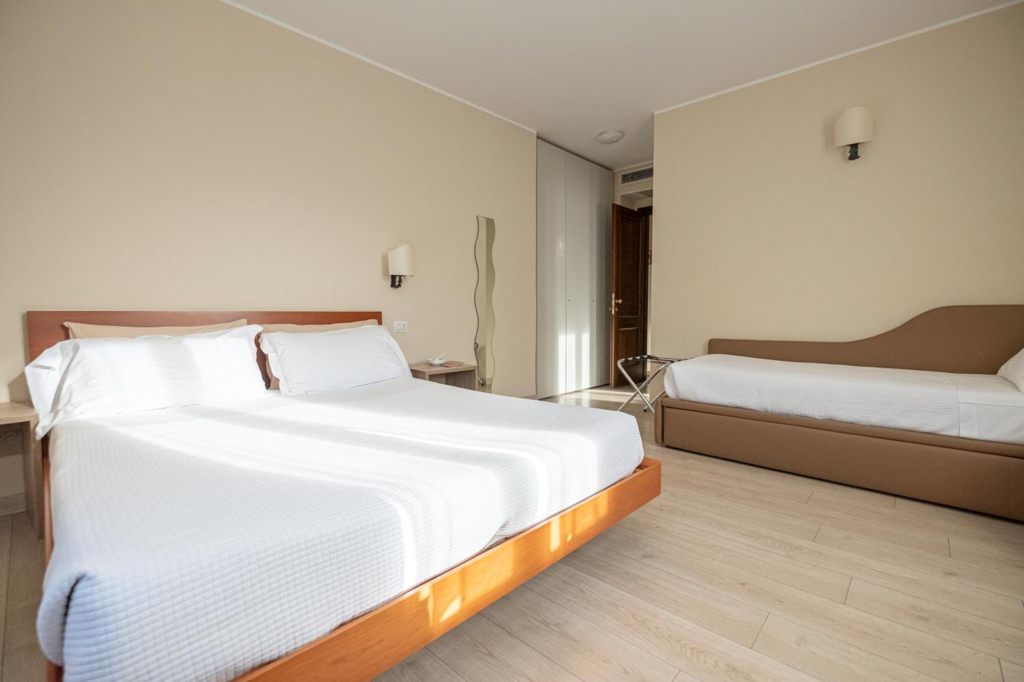 Il Grifo Bed and Breakfast Lenno Εξωτερικό φωτογραφία